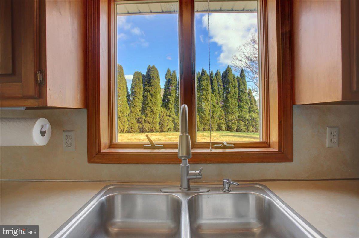 MEETING HOUSE HEIGHTS - Residential