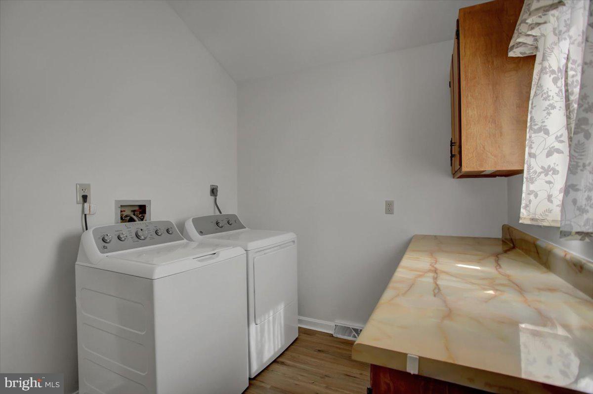 MEETING HOUSE HEIGHTS - Residential