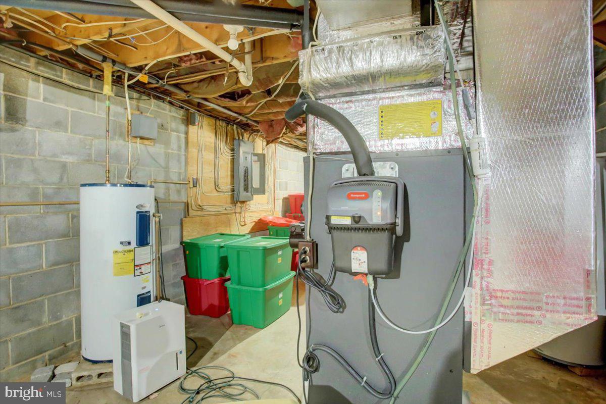 MEETING HOUSE HEIGHTS - Residential