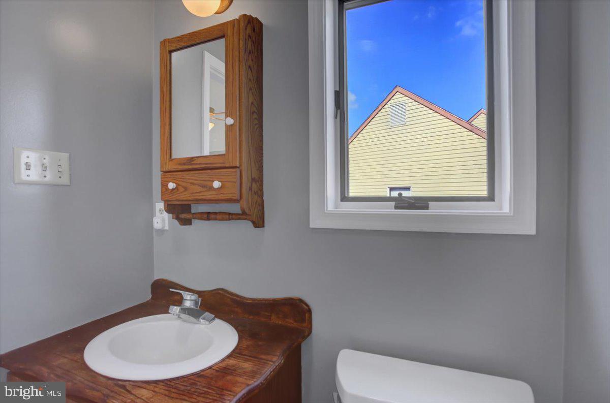 MEETING HOUSE HEIGHTS - Residential