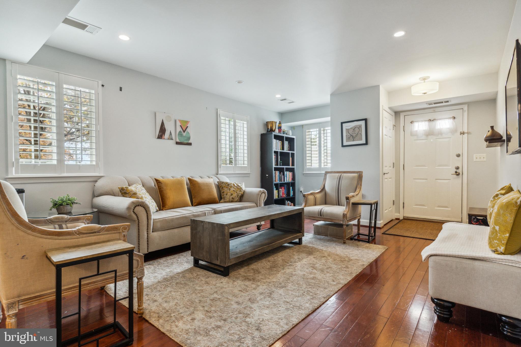 WEST VILLAGE OF SHIRLINGTON - Residential