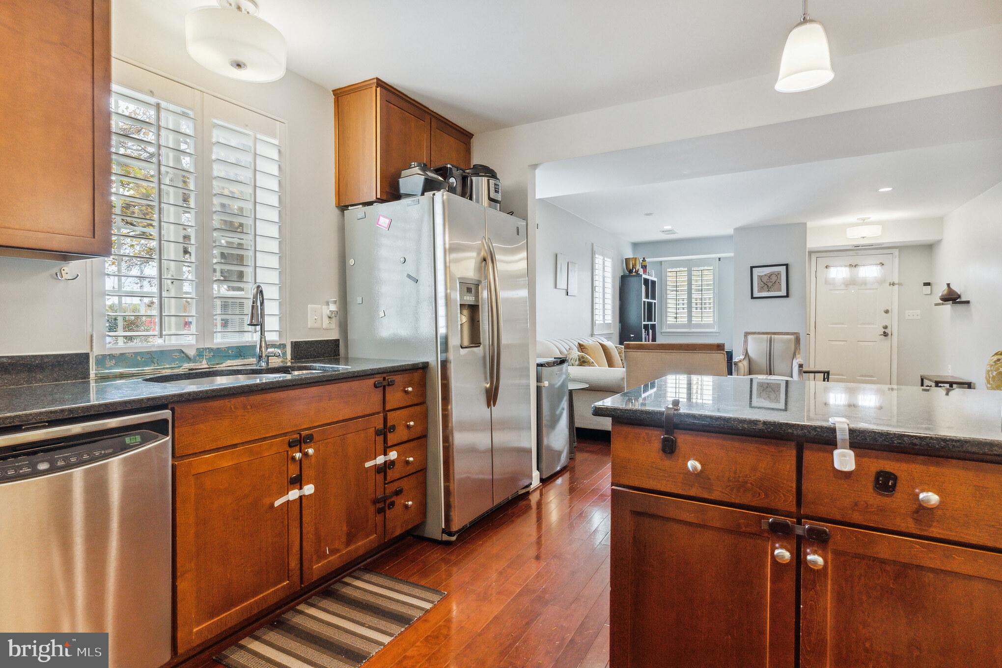 WEST VILLAGE OF SHIRLINGTON - Residential