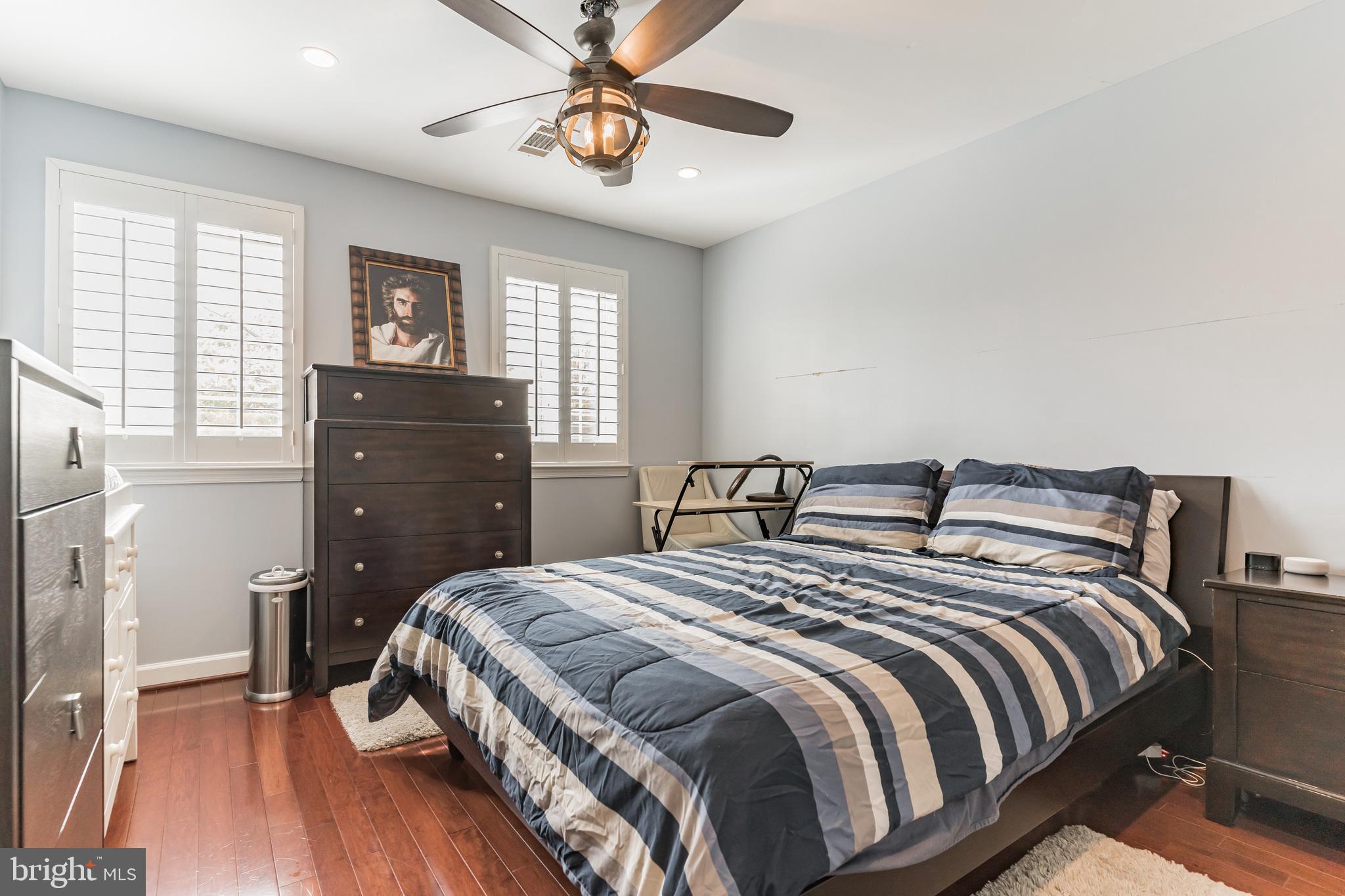 WEST VILLAGE OF SHIRLINGTON - Residential