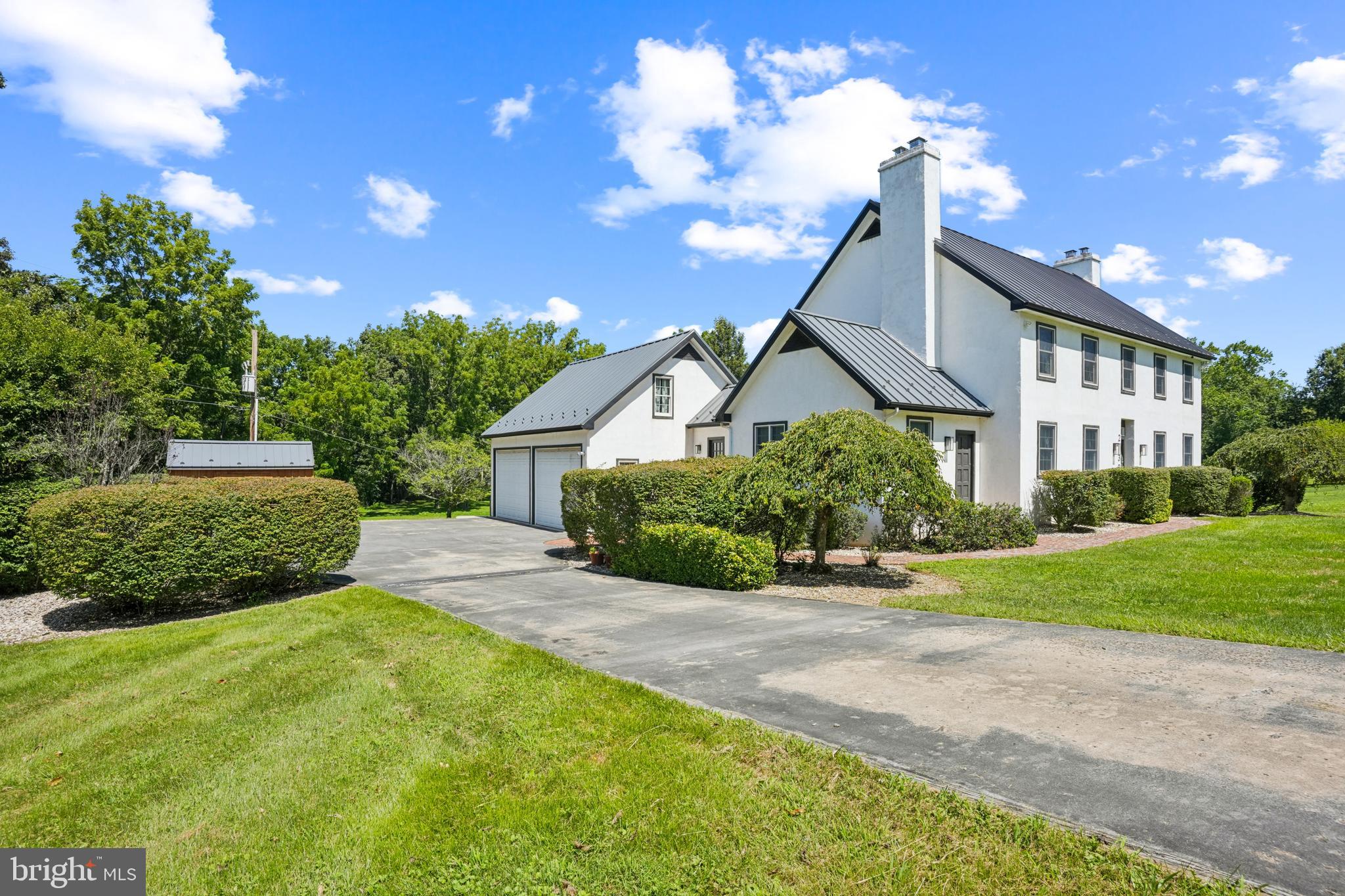 2039 SCHOOL ROAD