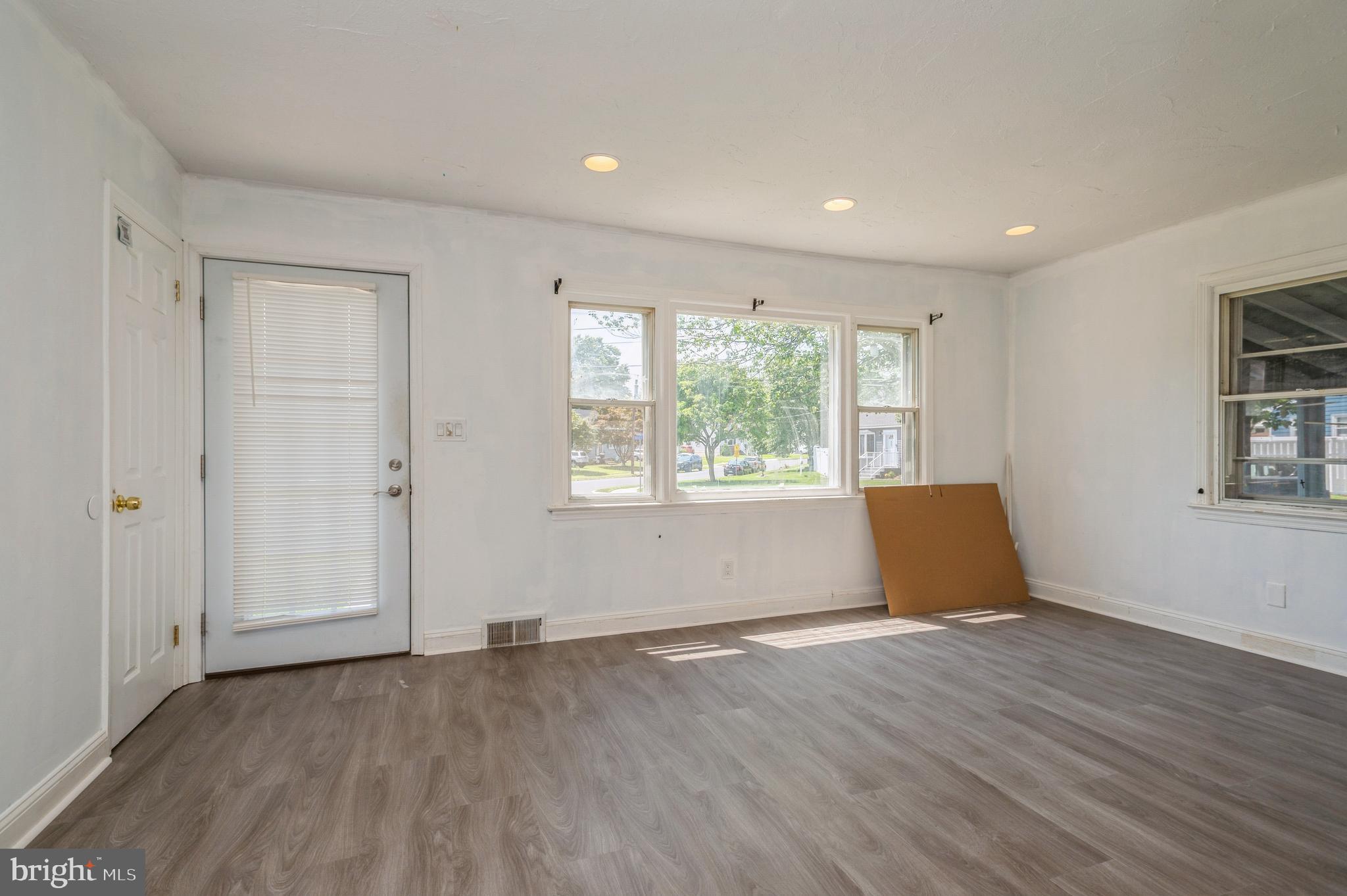 51 KENWOOD TERRACE