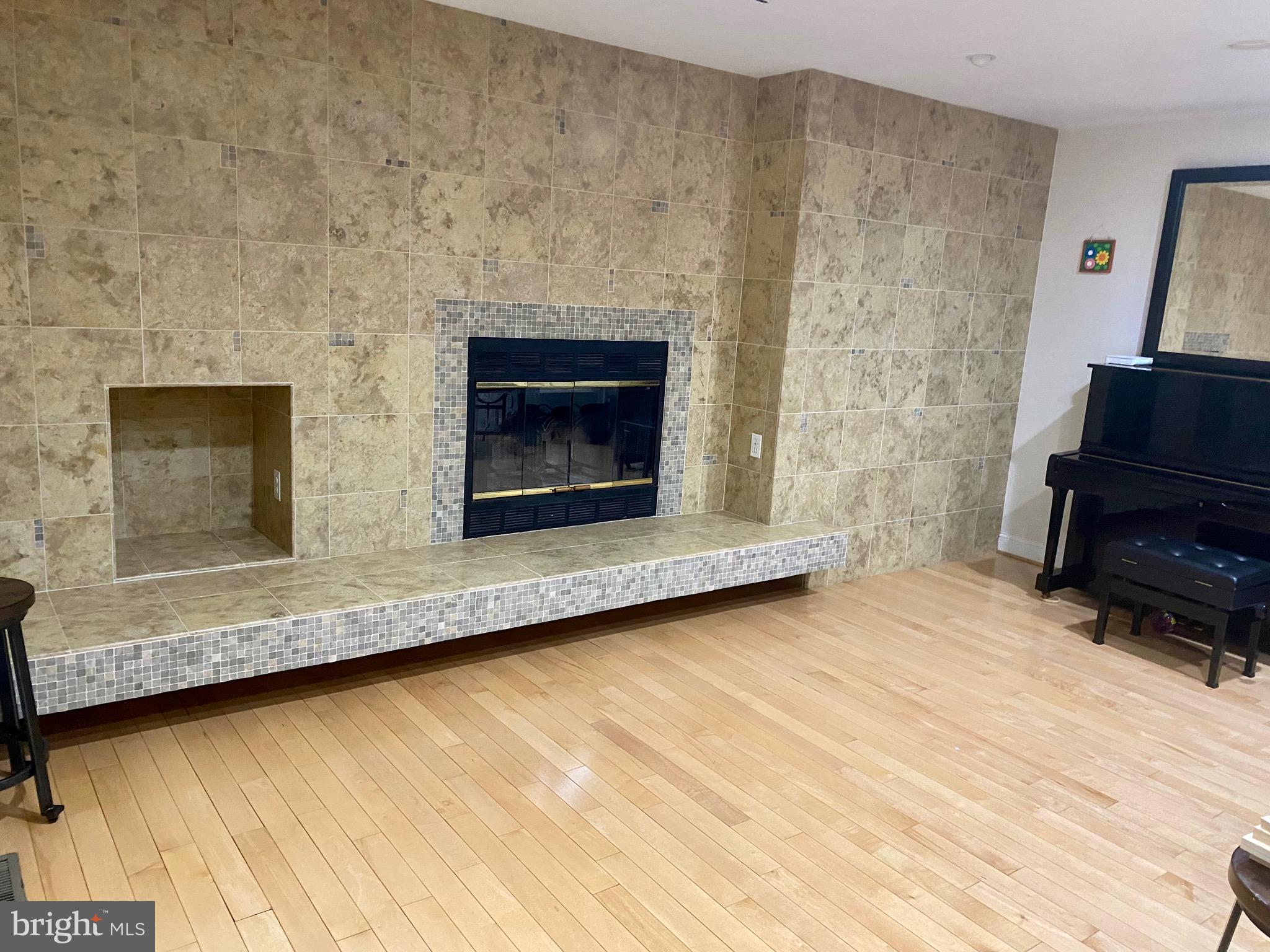 HUNTINGTON WOODS - Residential