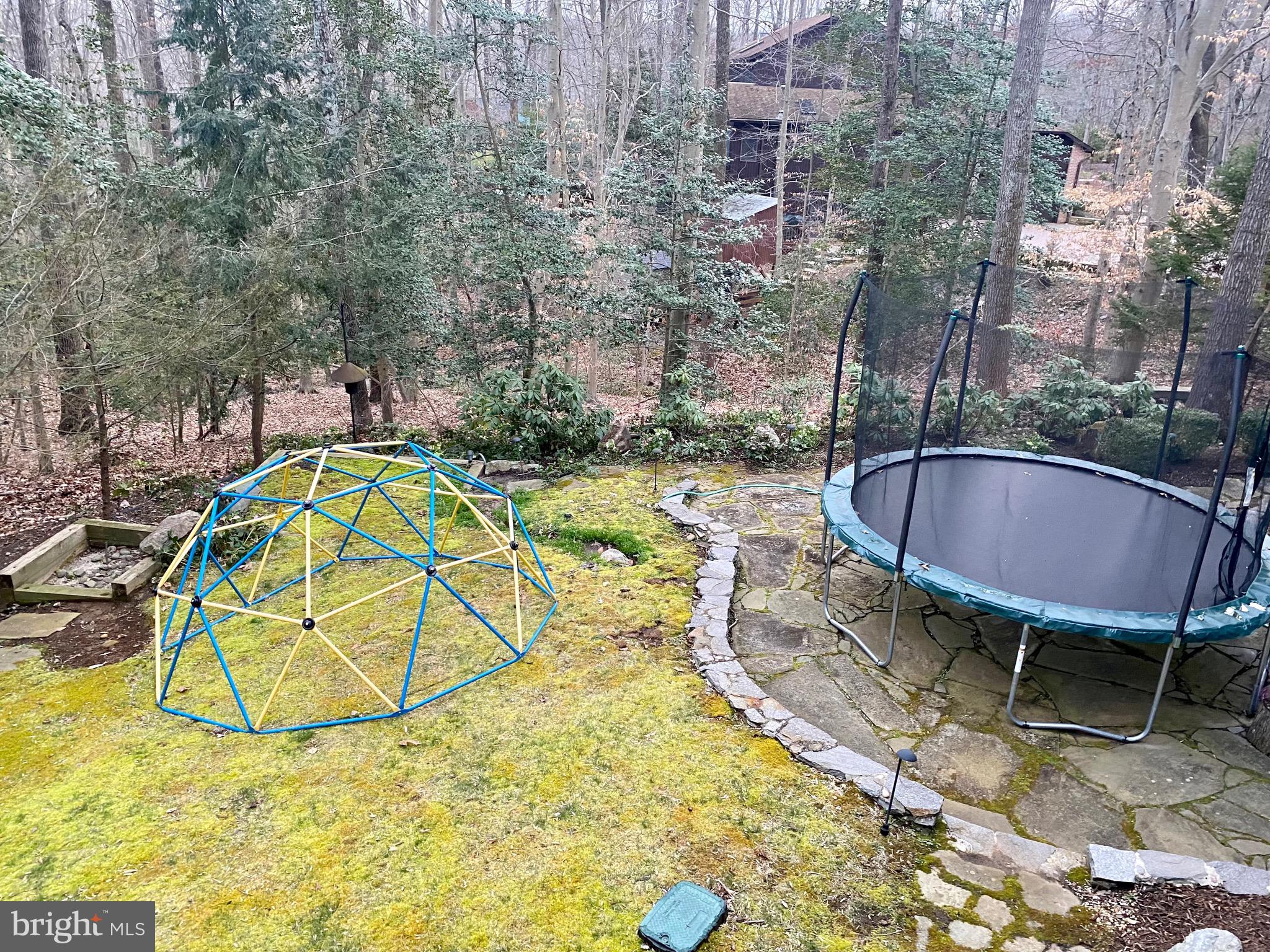 HUNTINGTON WOODS - Residential