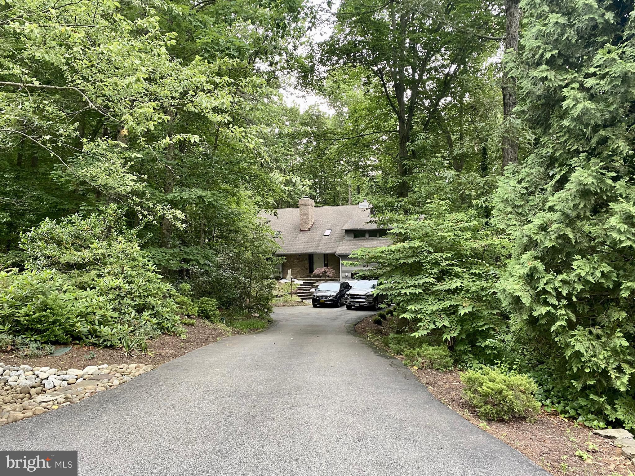 HUNTINGTON WOODS - Residential