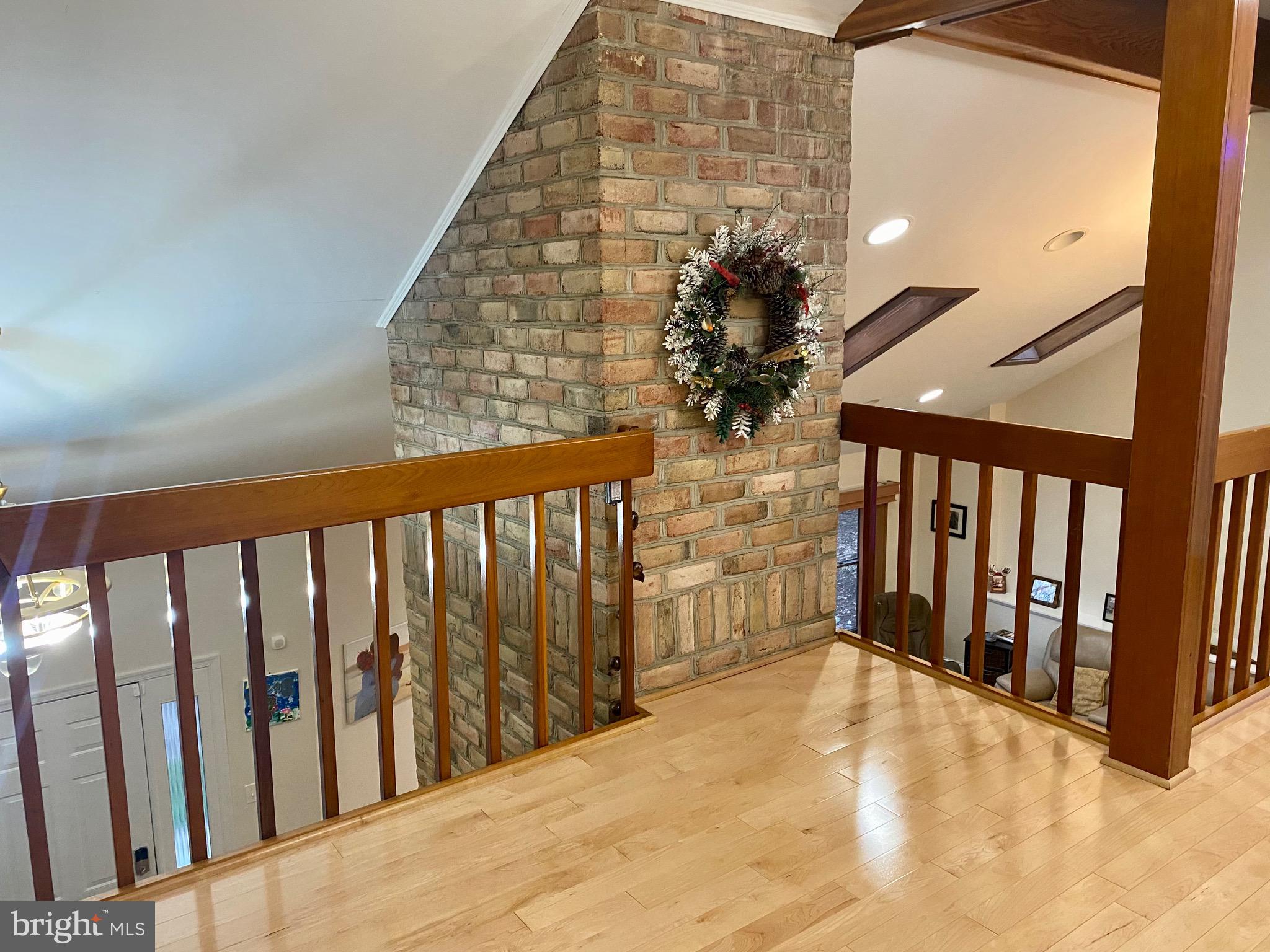 HUNTINGTON WOODS - Residential