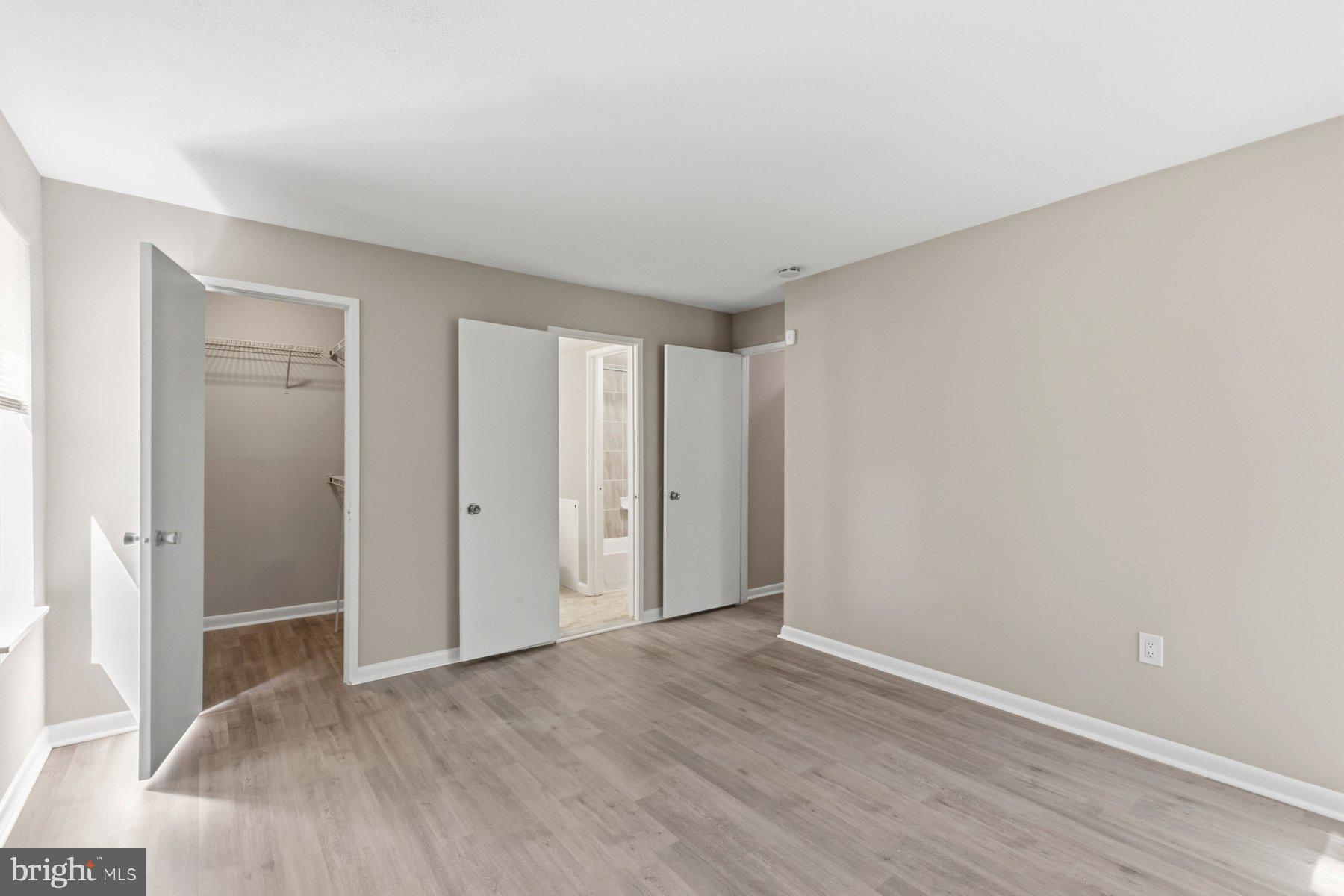 SHADOW OAKS - Residential
