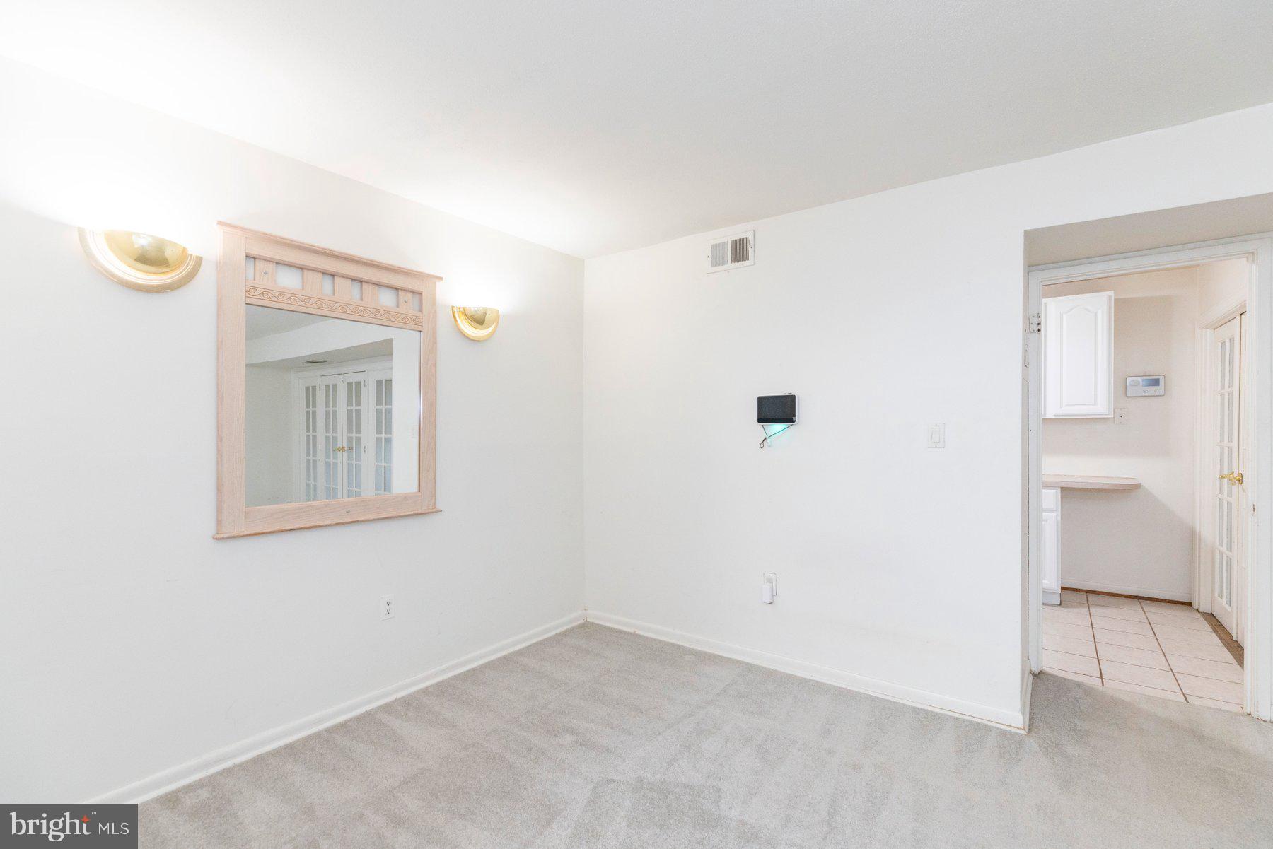 SHADOW OAKS - Residential