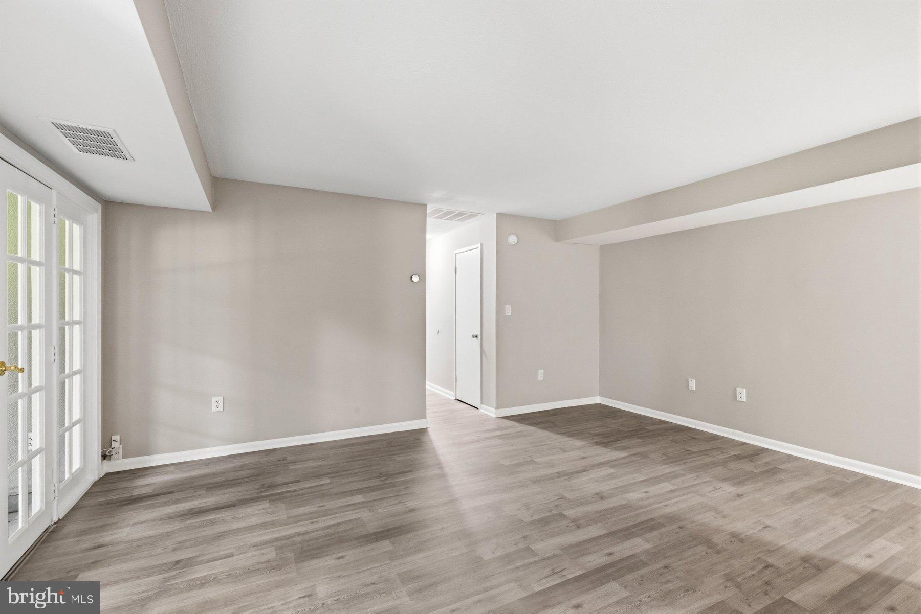 SHADOW OAKS - Residential