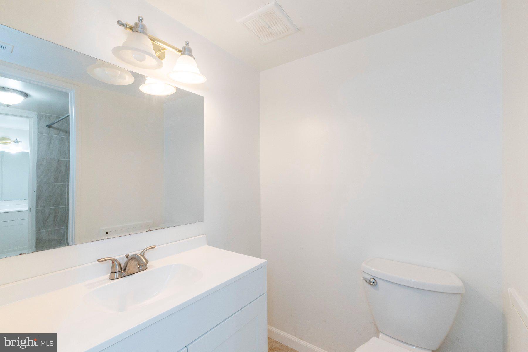 SHADOW OAKS - Residential