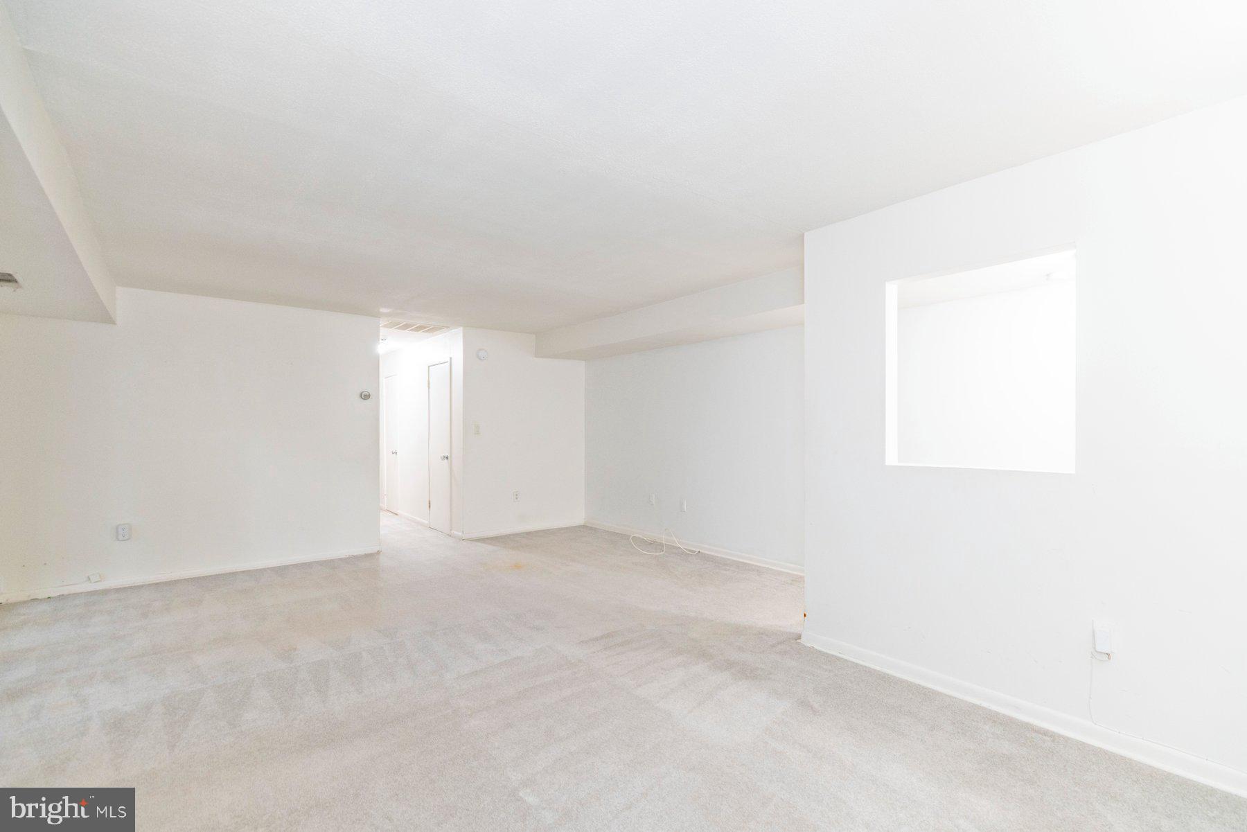 SHADOW OAKS - Residential