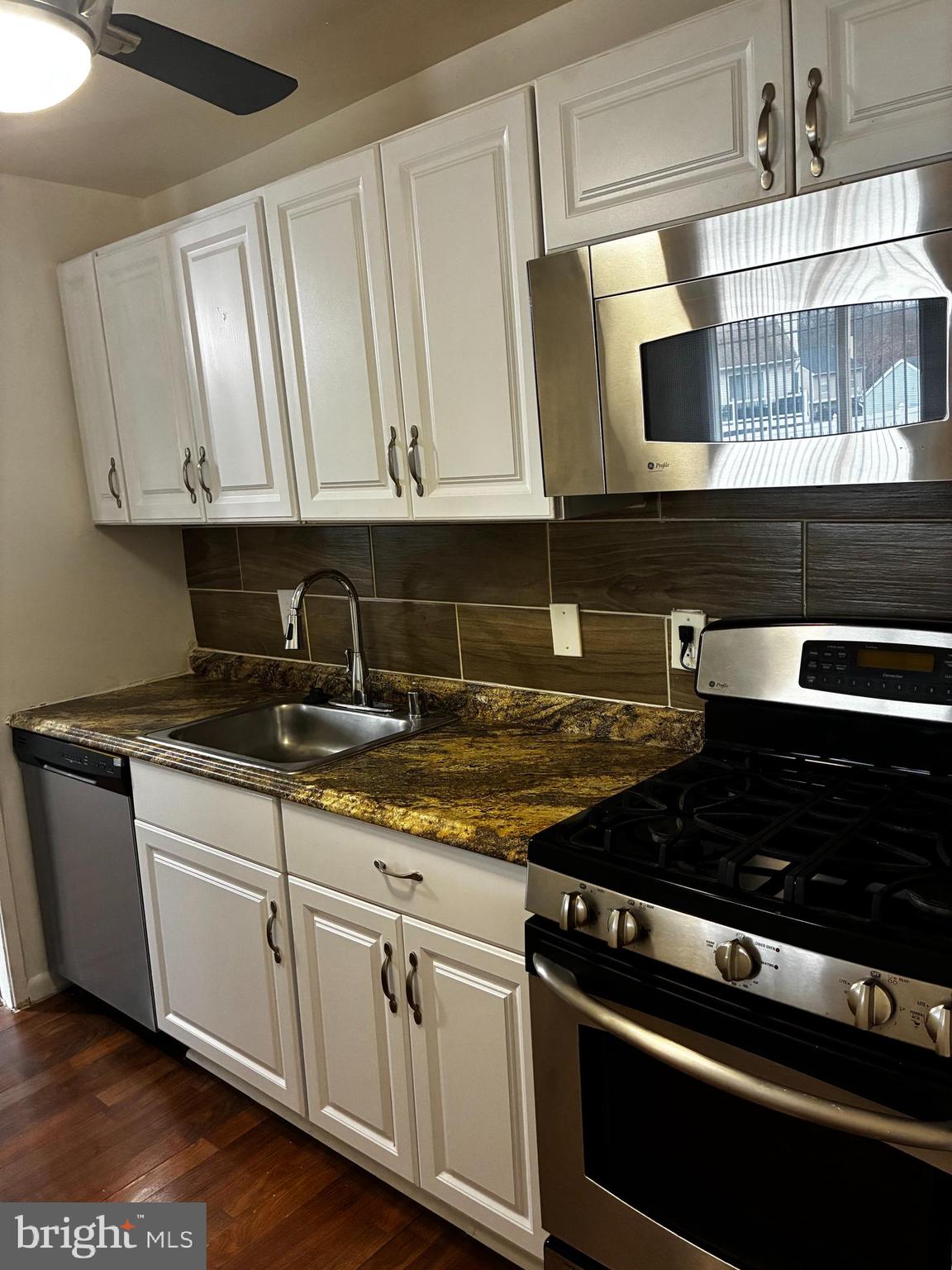 HOLLY HILL CONDOMINIUMS - Residential