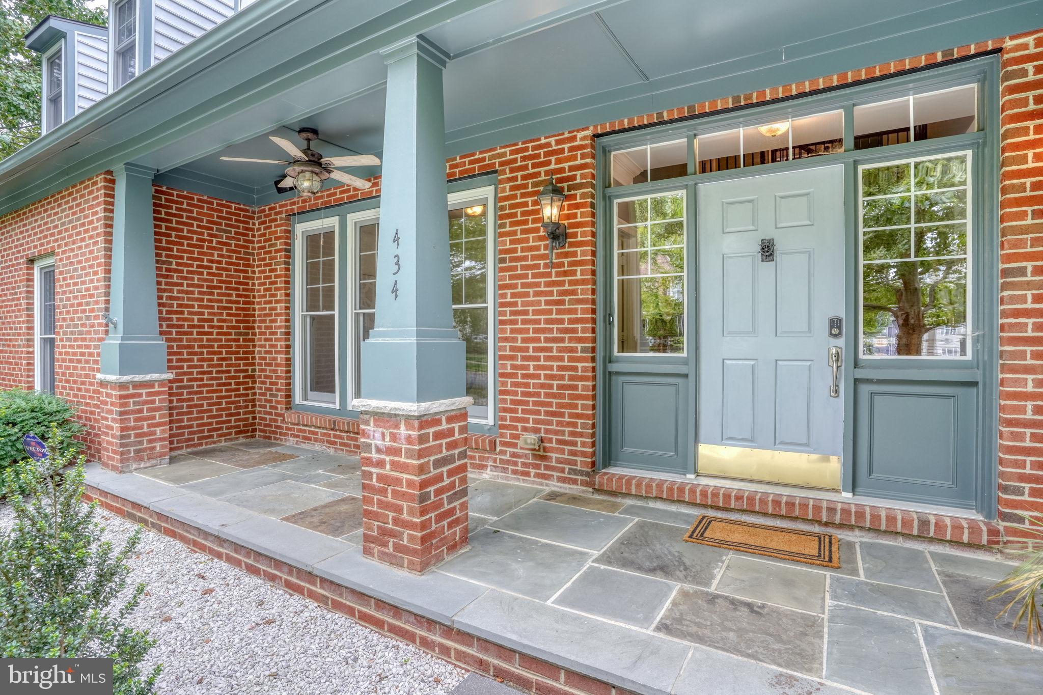 434 SPRING HOLLOW DRIVE