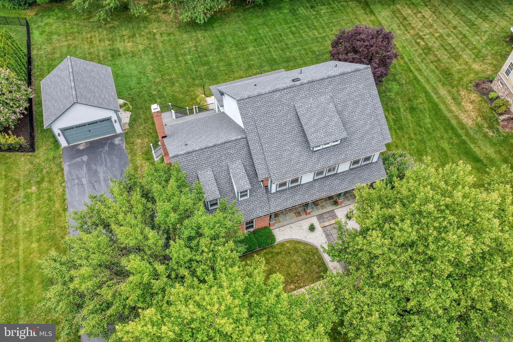 434 SPRING HOLLOW DRIVE