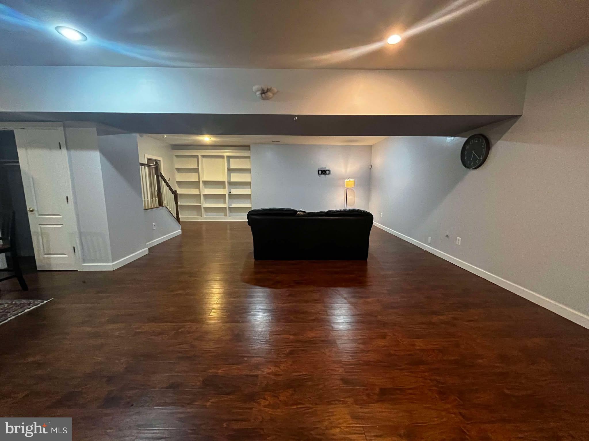 AUGUSTINE NORTH - Residential Lease