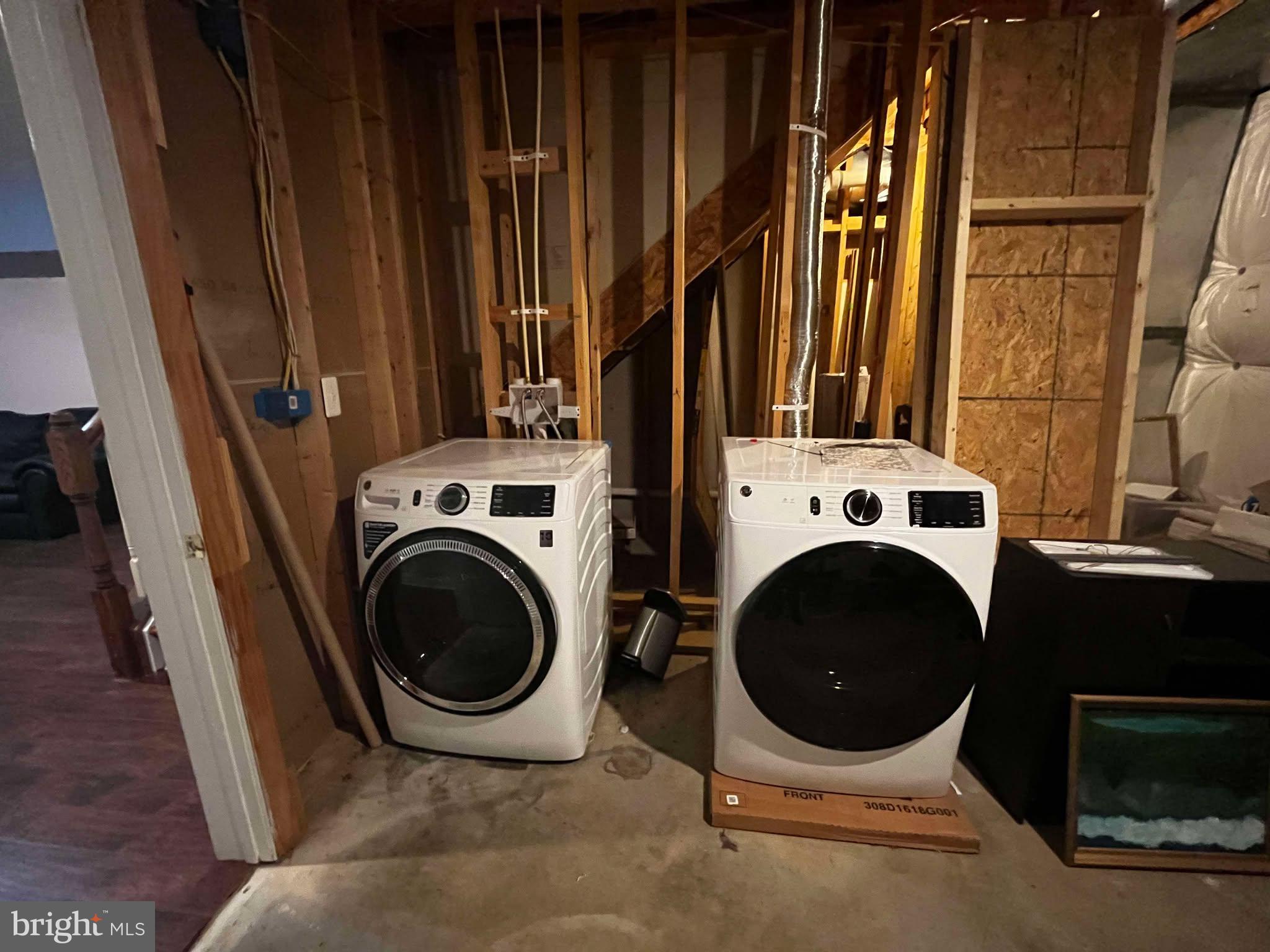 AUGUSTINE NORTH - Residential Lease