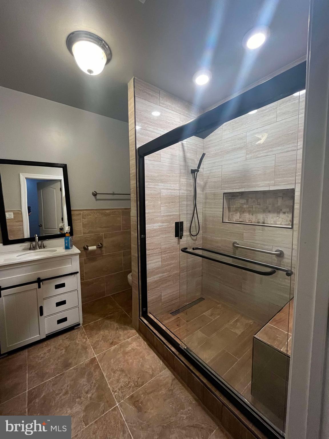 AUGUSTINE NORTH - Residential Lease