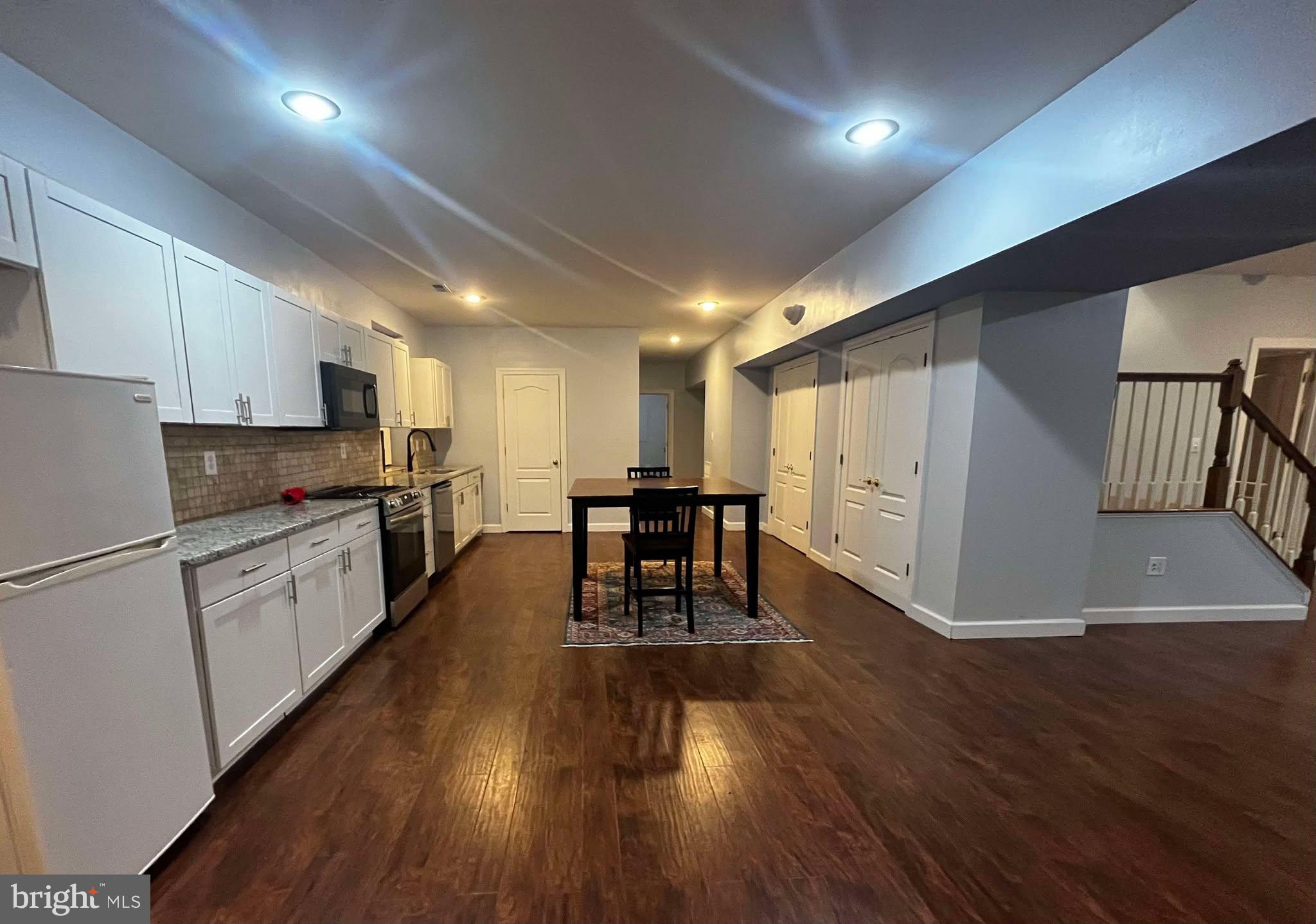 AUGUSTINE NORTH - Residential Lease