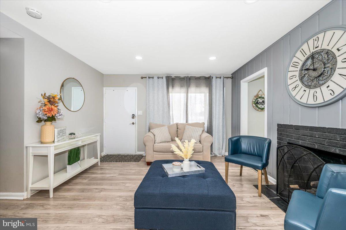 NORTH SPRINGFIELD - Residential