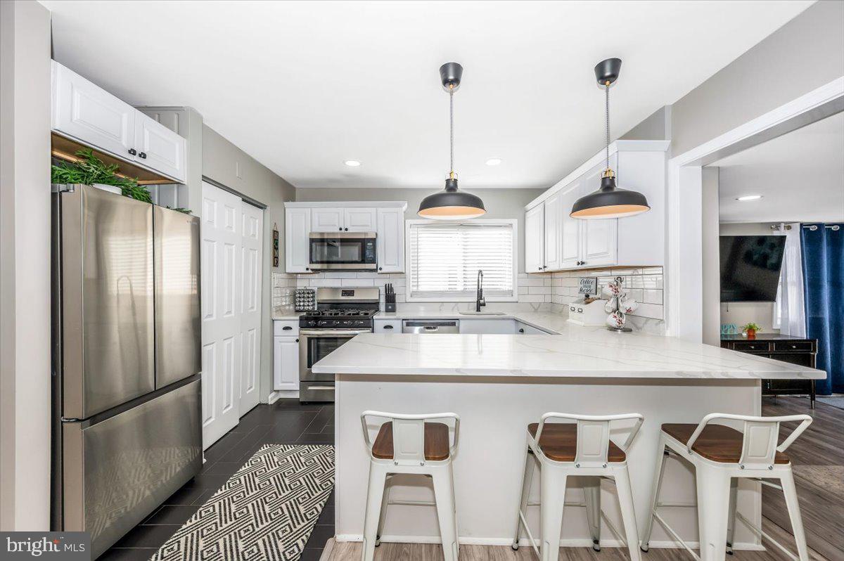 NORTH SPRINGFIELD - Residential