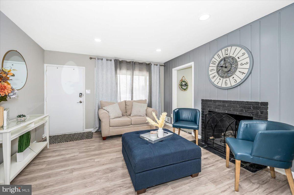 NORTH SPRINGFIELD - Residential