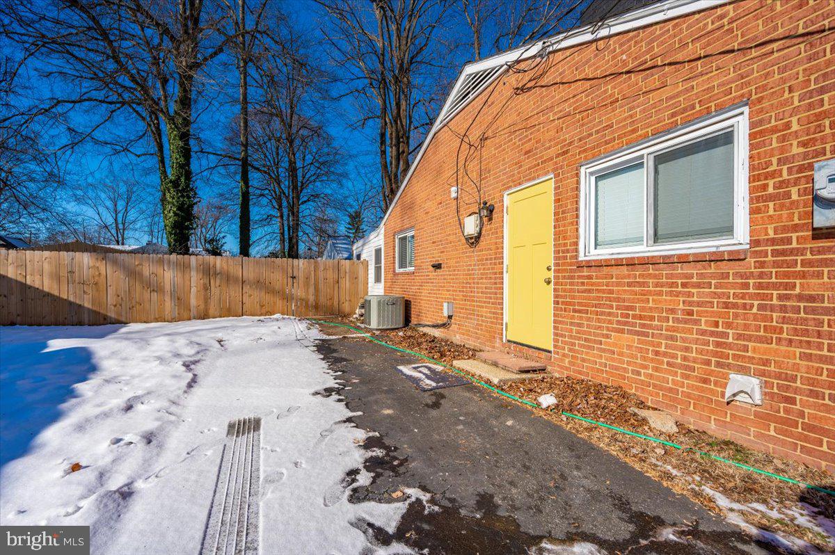 NORTH SPRINGFIELD - Residential