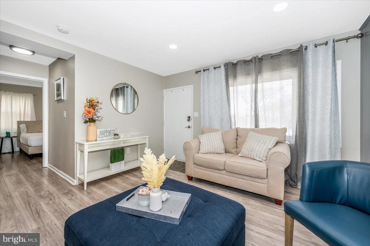 NORTH SPRINGFIELD - Residential