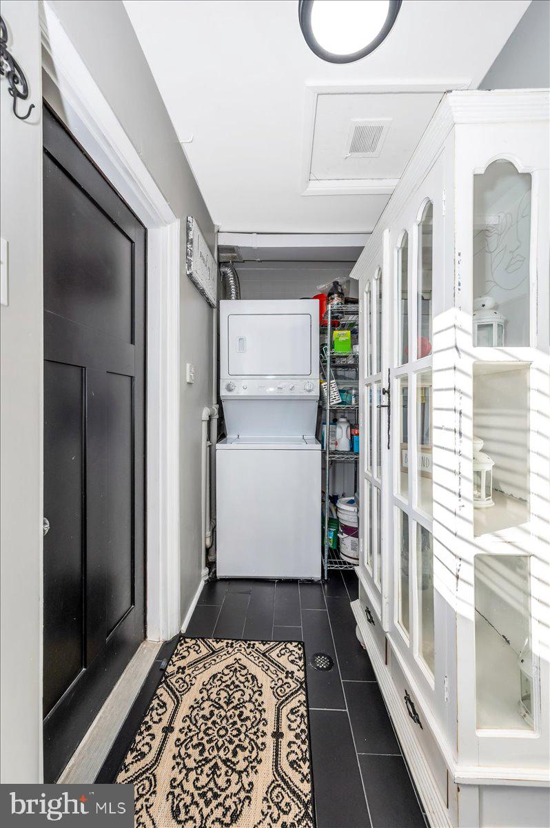 NORTH SPRINGFIELD - Residential