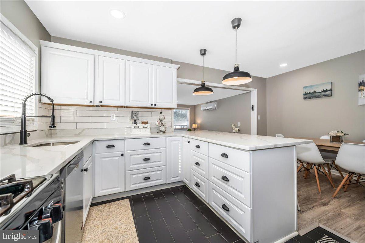 NORTH SPRINGFIELD - Residential