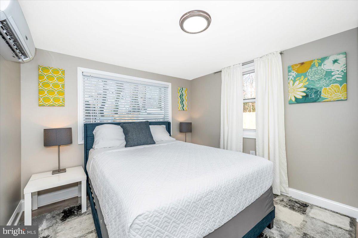 NORTH SPRINGFIELD - Residential