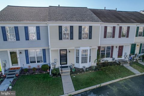 Photo of 52 Lisa Drive, NEWARK, DE 19702 (MLS # DENC2088894)