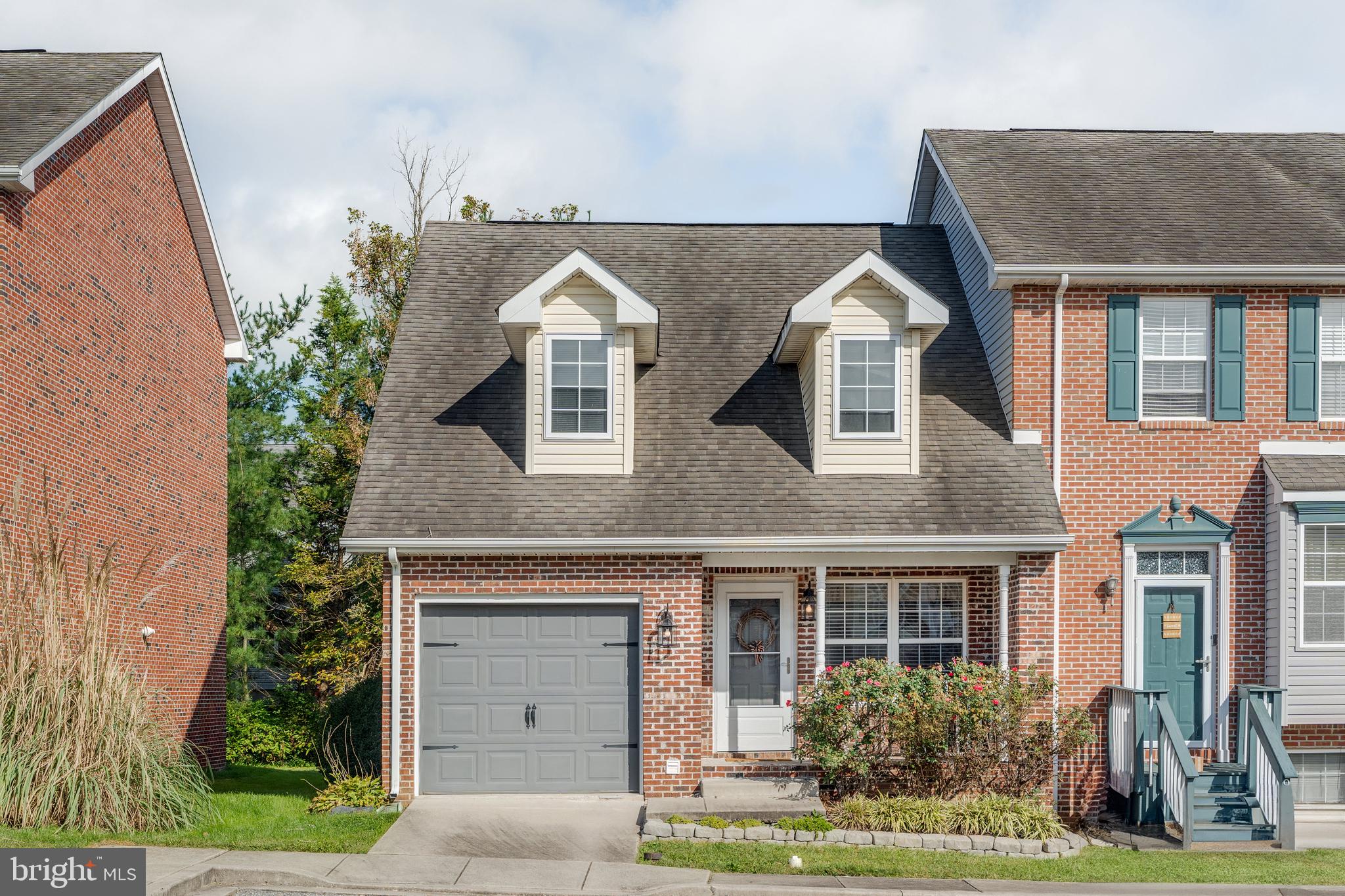 WALNUT HILL - Residential