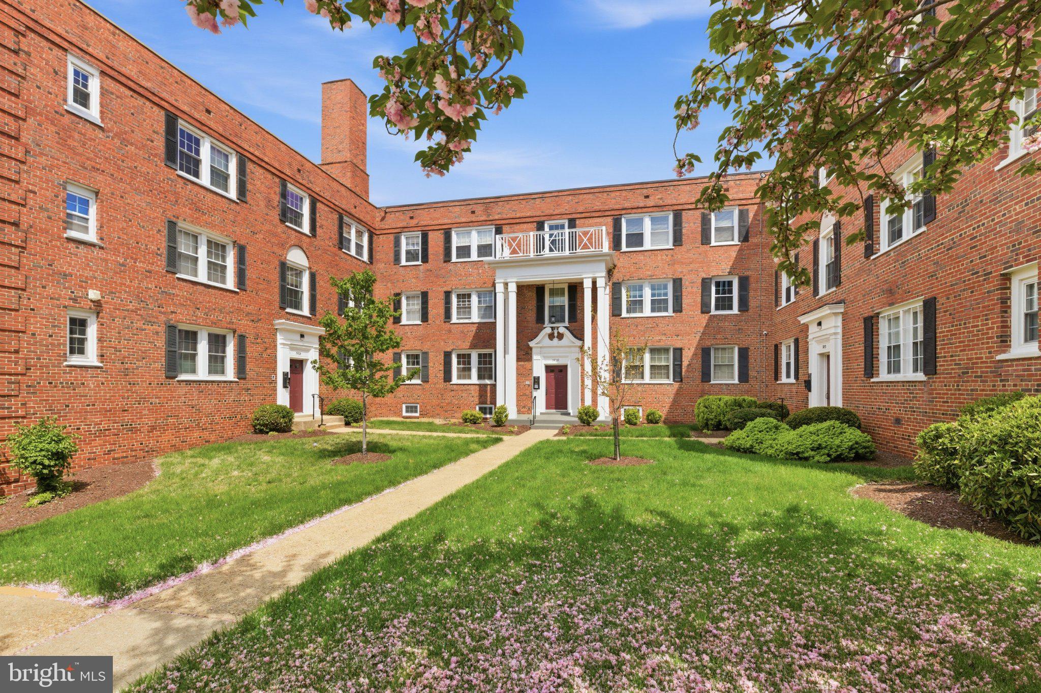 3810 W STREET SE 302