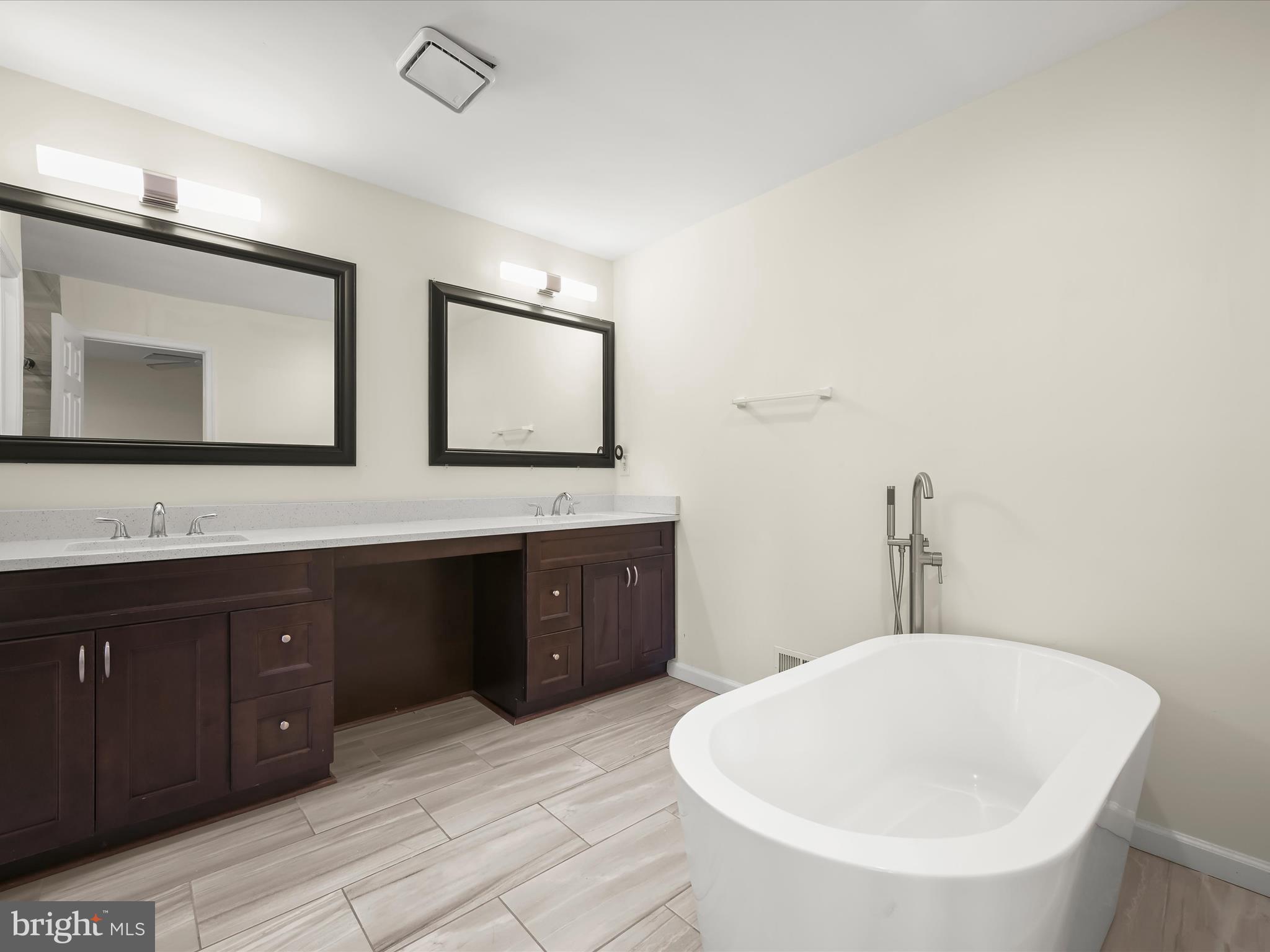 WOODBRIDGE PLAT 5 - Residential Lease