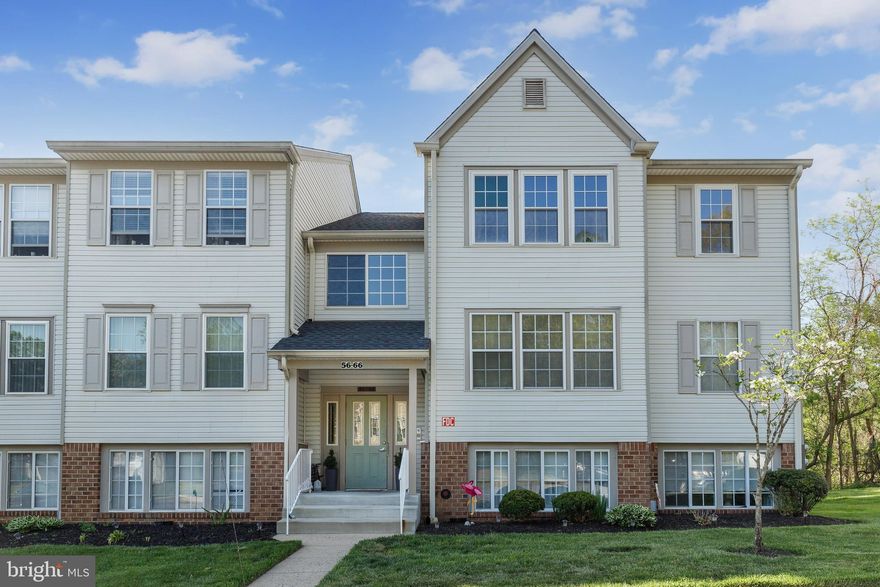 Welcome to this charming 2-bedroom, 2-bathroom condo located in the desirable community of Nottingham! This bright and airy home boasts an open floor plan with plenty of natural light and is perfect for entertaining guests. The kitchen features ample cabinet space, and a convenient breakfast bar.

The spacious primary bedroom features a walk-in closet and an en suite bathroom. The second bedroom is perfect for a guest room or home office. Other highlights include a full-size washer and dryer, and plenty of storage space throughout.

This condo is located in a fantastic community, The location is also unbeatable, with easy access to shopping, dining, and entertainment options. Don't miss out on this fantastic opportunity to make this lovely condo your new home!