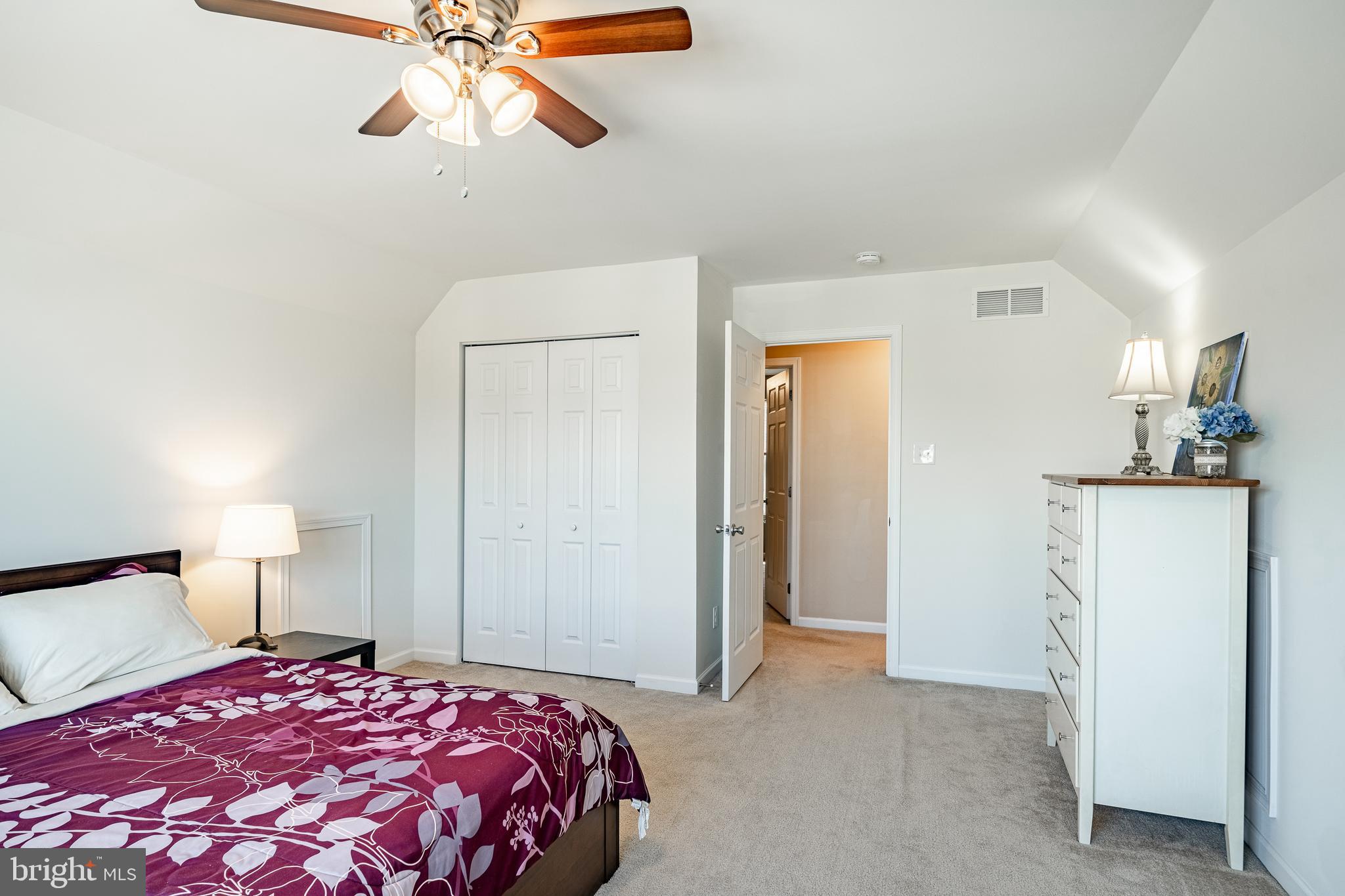 KINGS GRANT - Residential