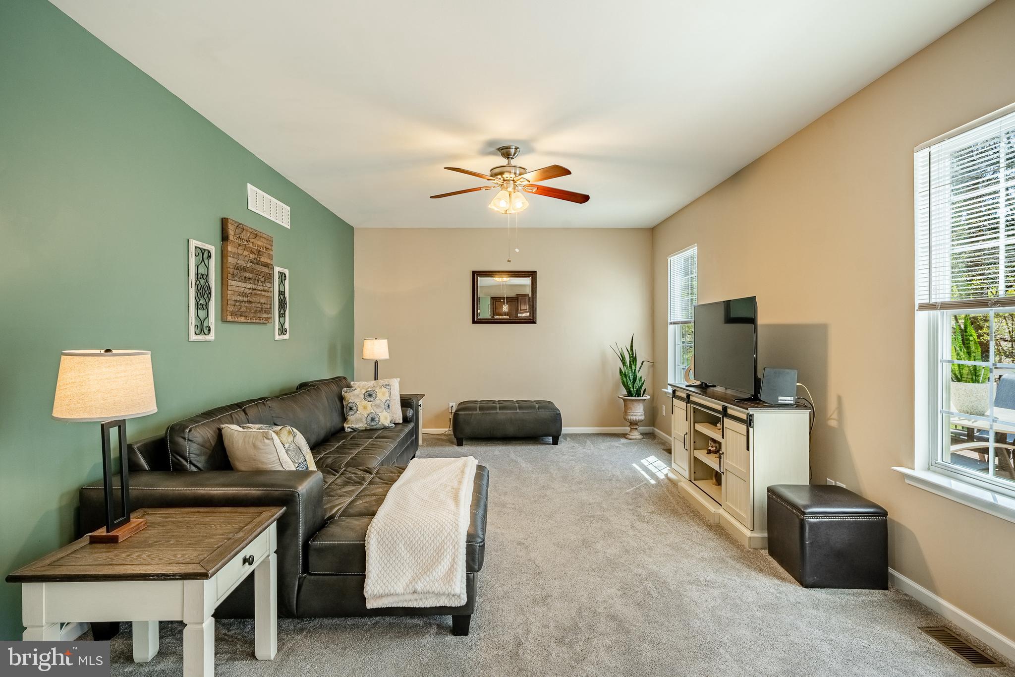 KINGS GRANT - Residential