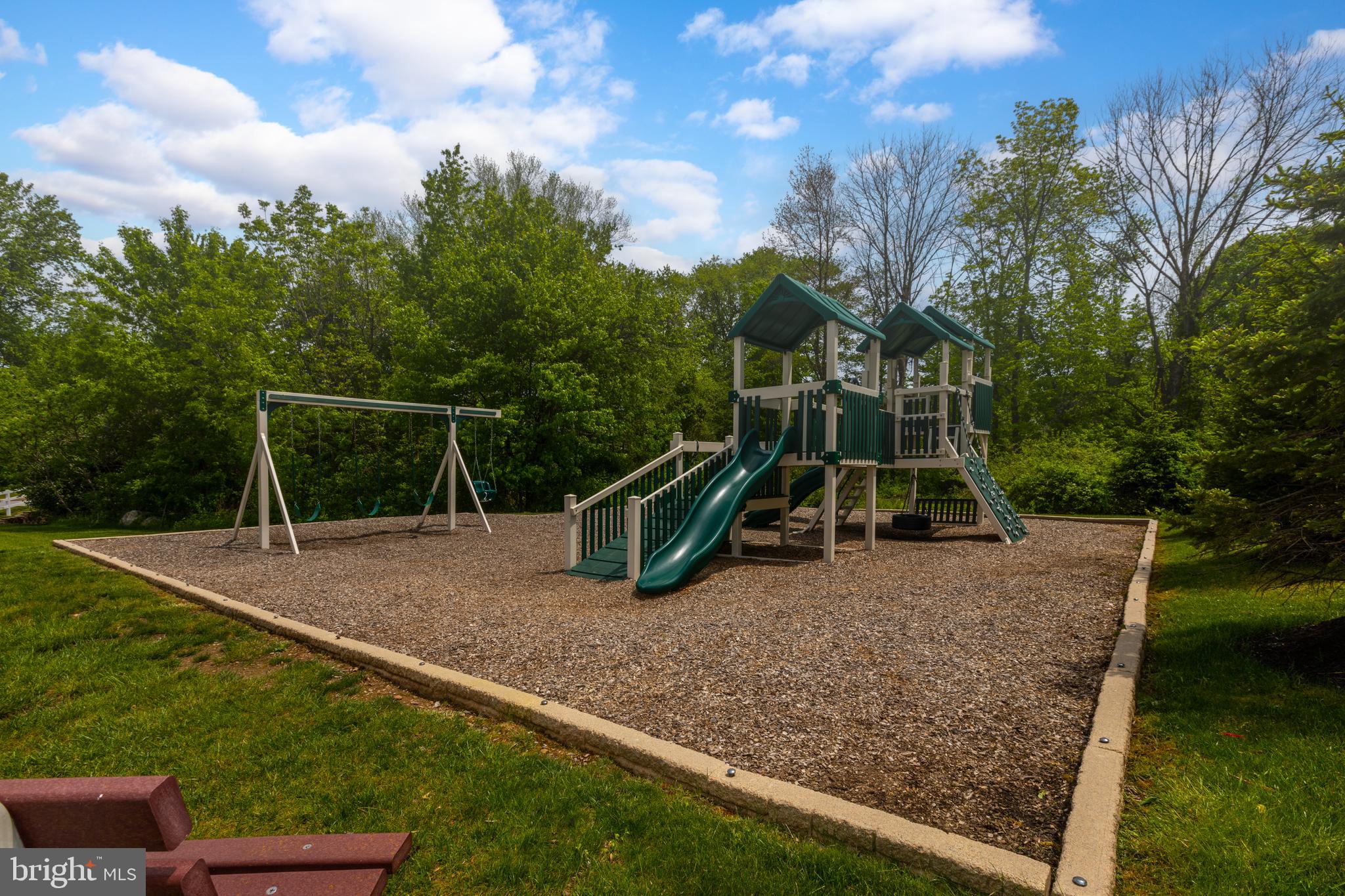 KINGS GRANT - Residential