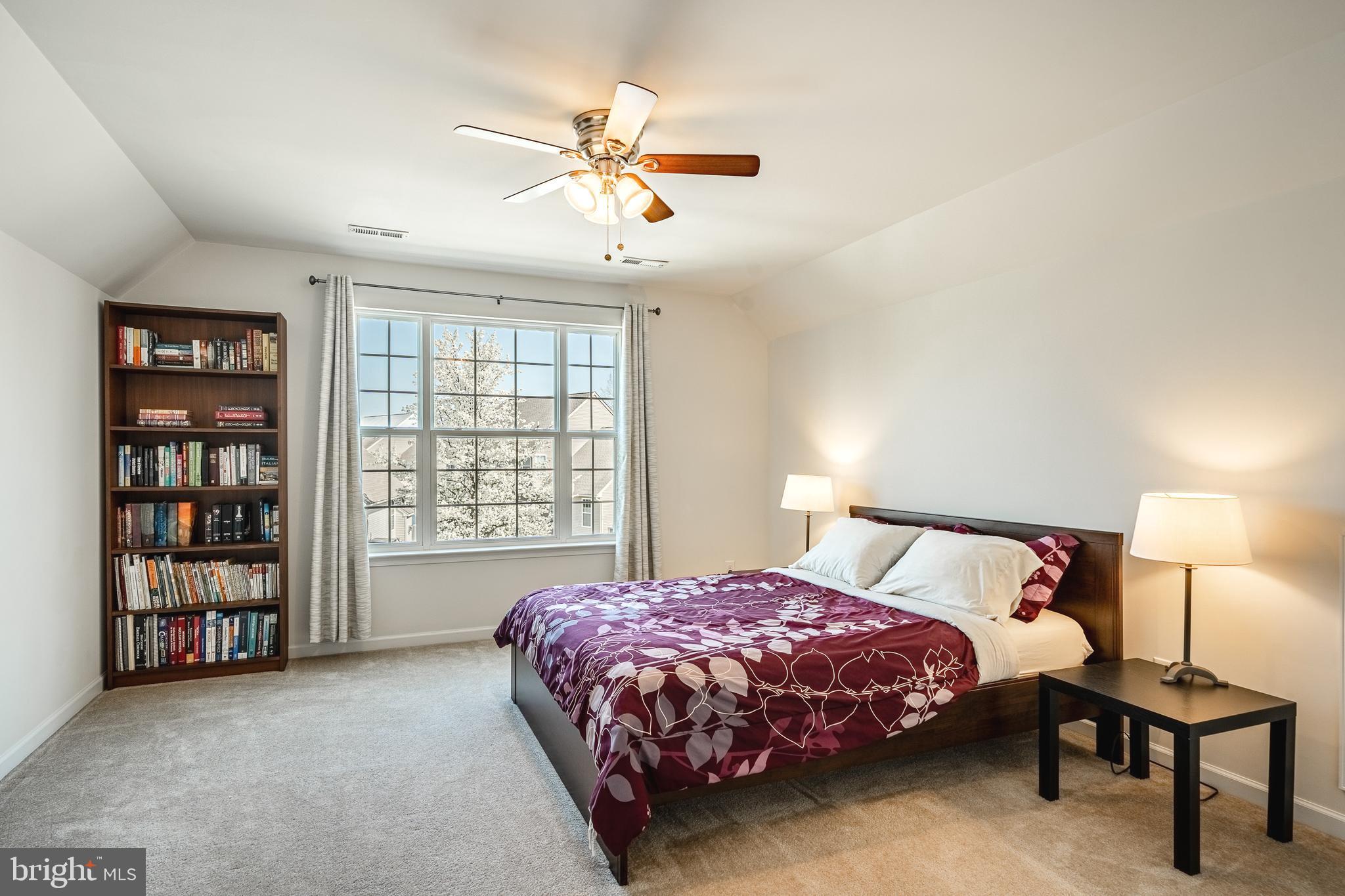 KINGS GRANT - Residential