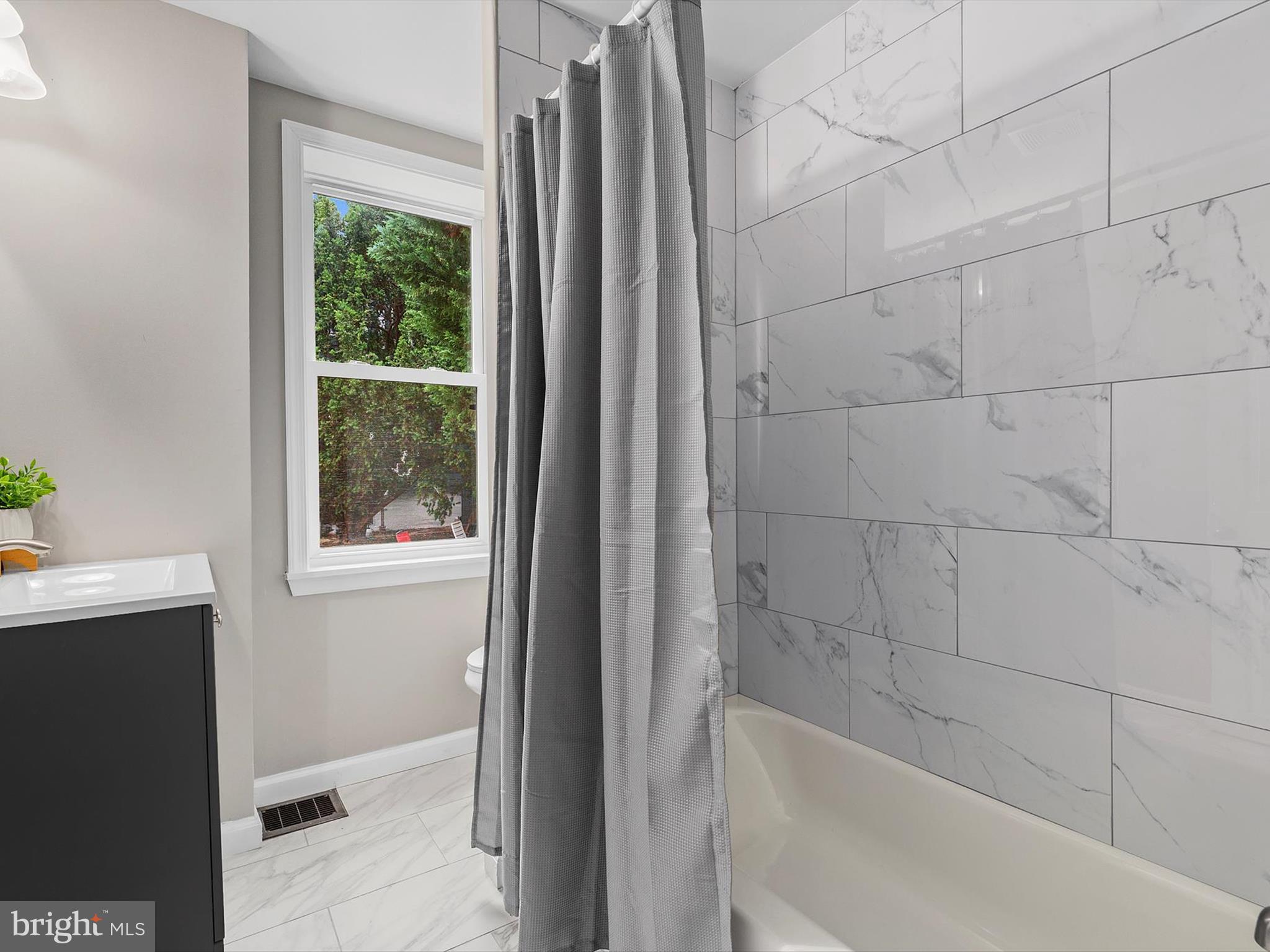 FAIRLAWN - Residential