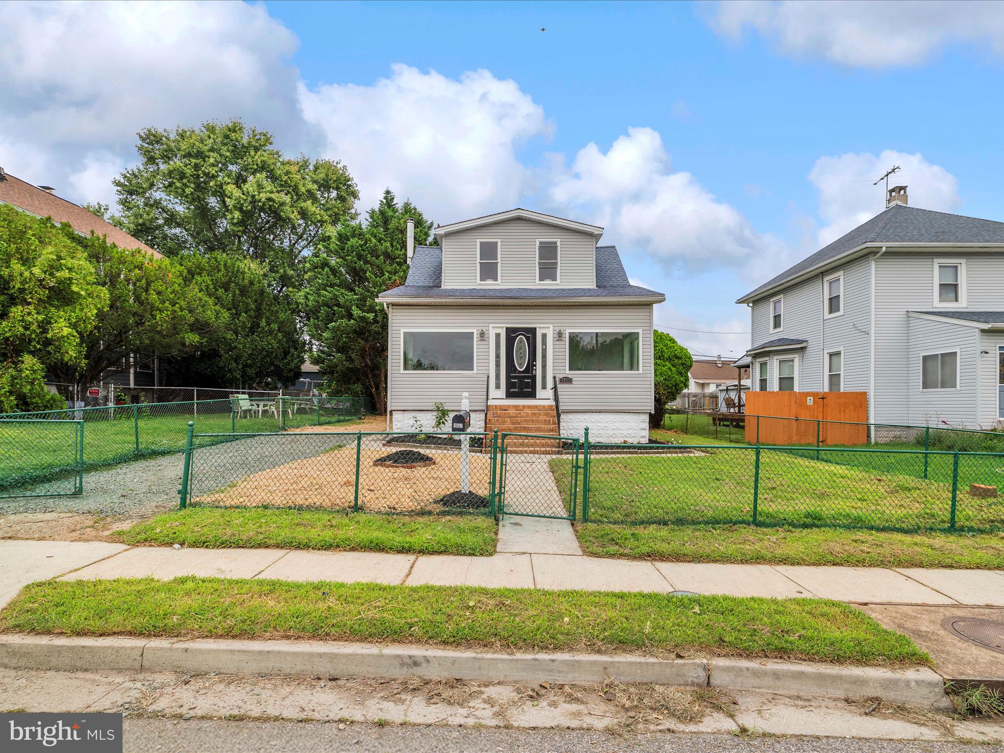 FAIRLAWN - Residential