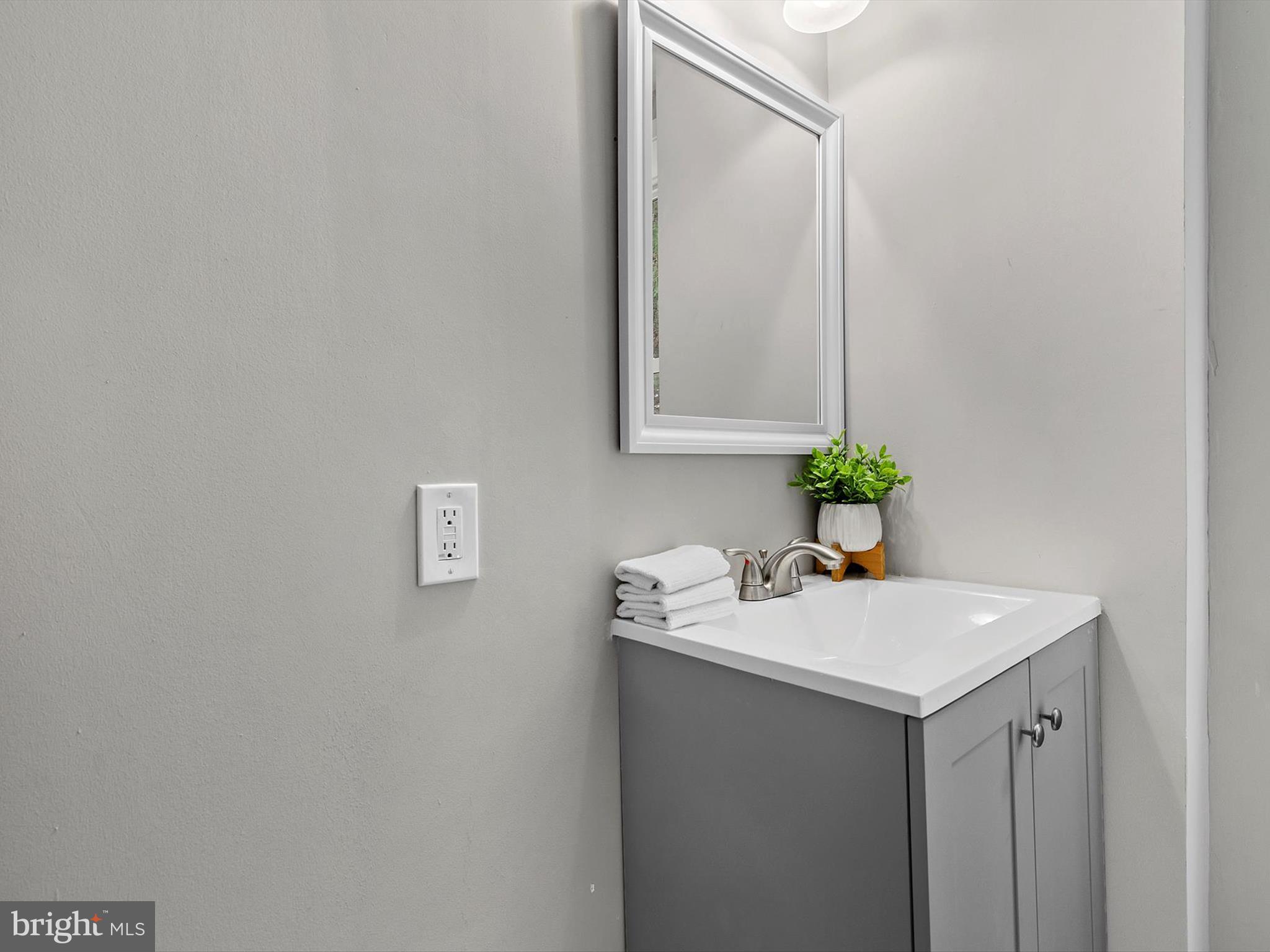 FAIRLAWN - Residential