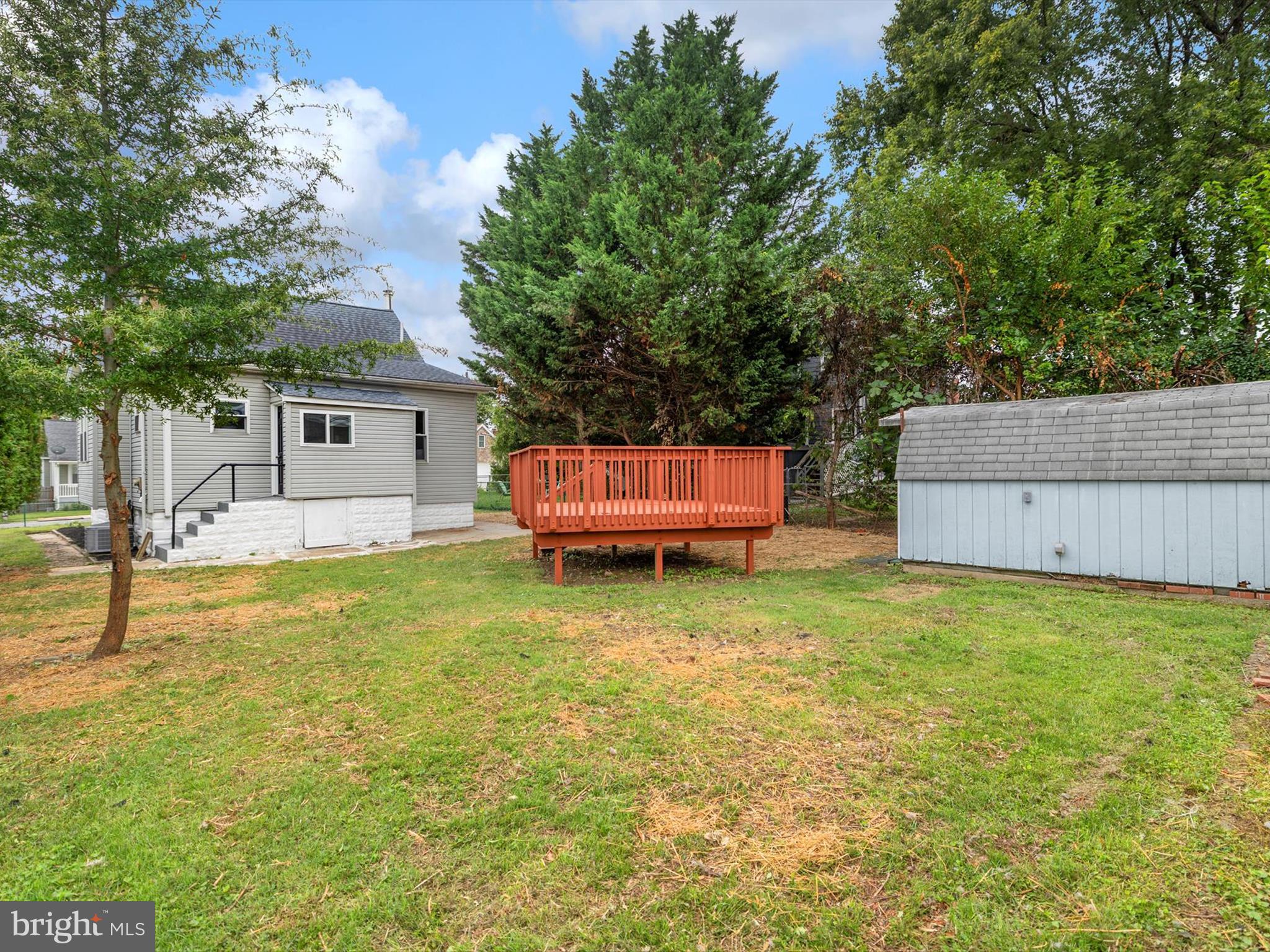 FAIRLAWN - Residential