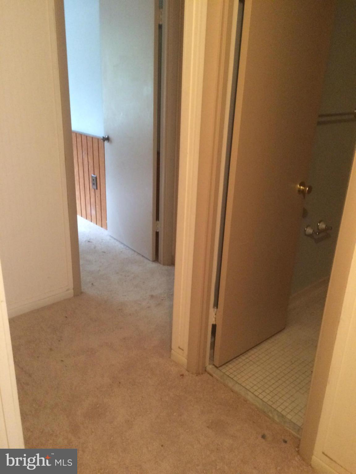 ELYSIAN WOODS - Residential Lease