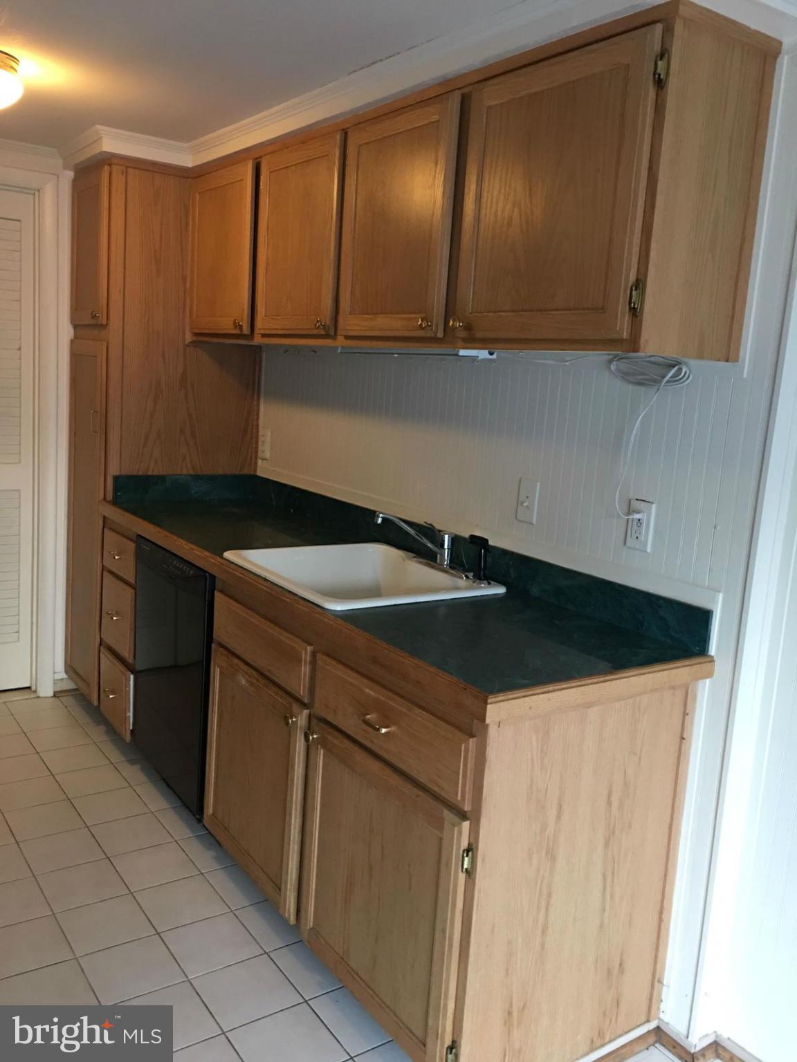 ELYSIAN WOODS - Residential Lease