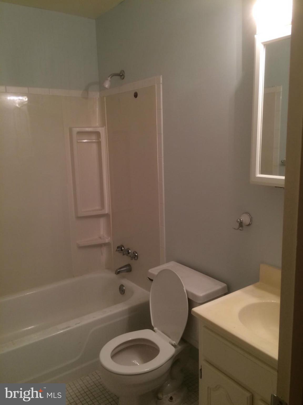 ELYSIAN WOODS - Residential Lease