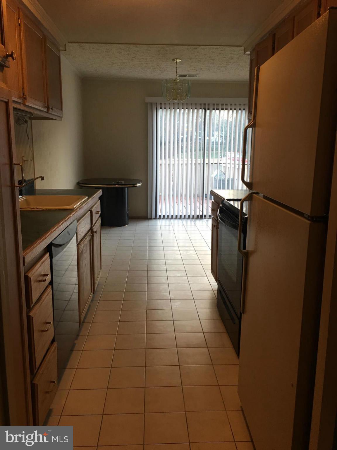 ELYSIAN WOODS - Residential Lease